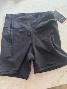 Calia Inspire Black High-Waist Bike Shorts 5”